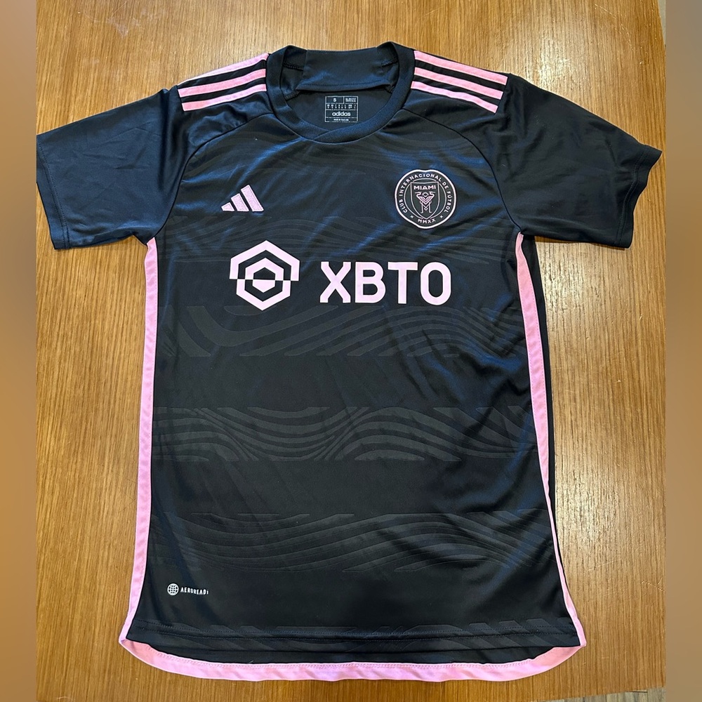 Messi Inter Miami jersey